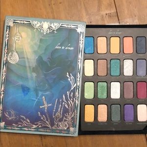 Disney storylook Ariel palatte.